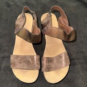 Women's Wedges in Metallic Brown